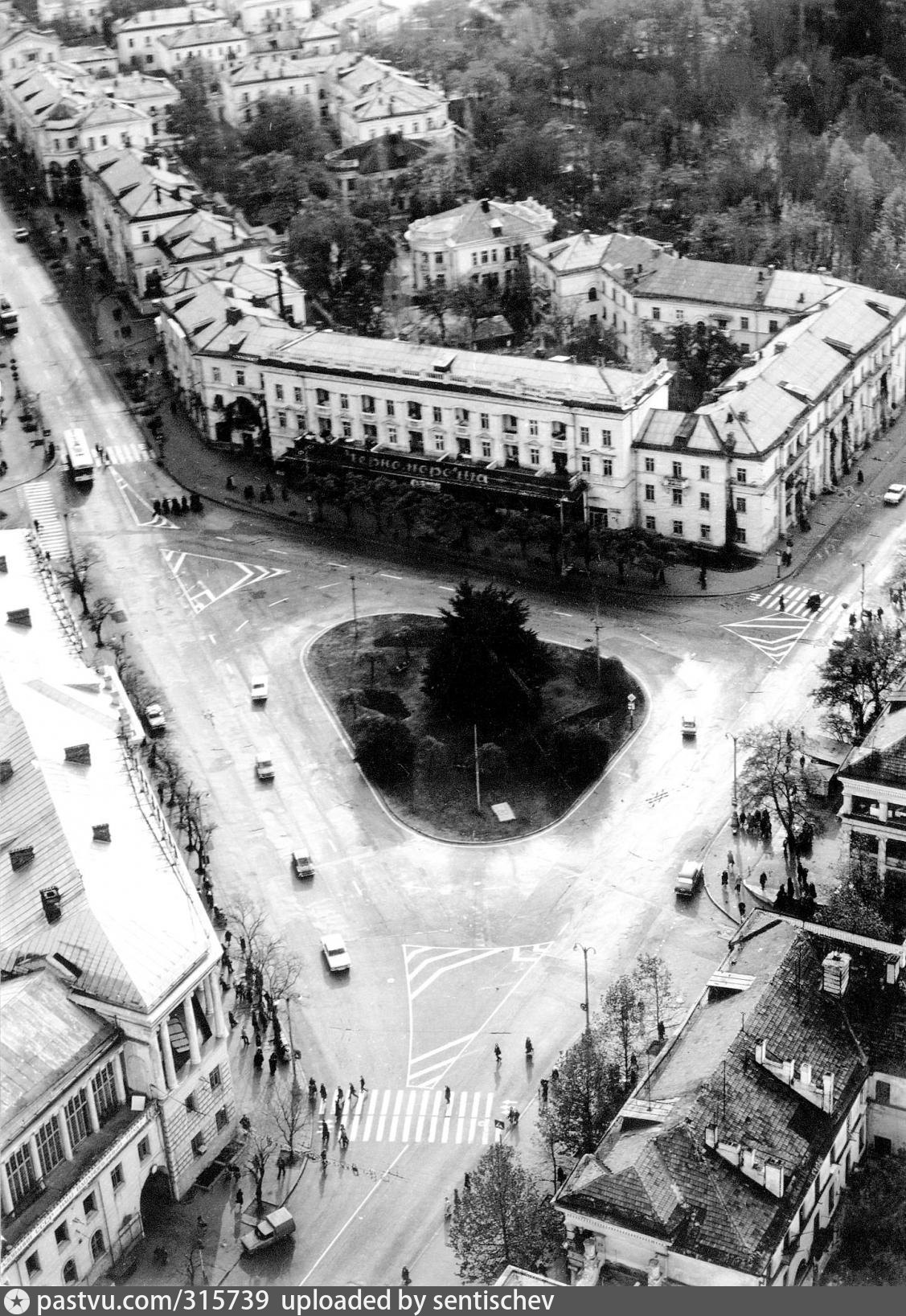 севастополь площадь лазарева