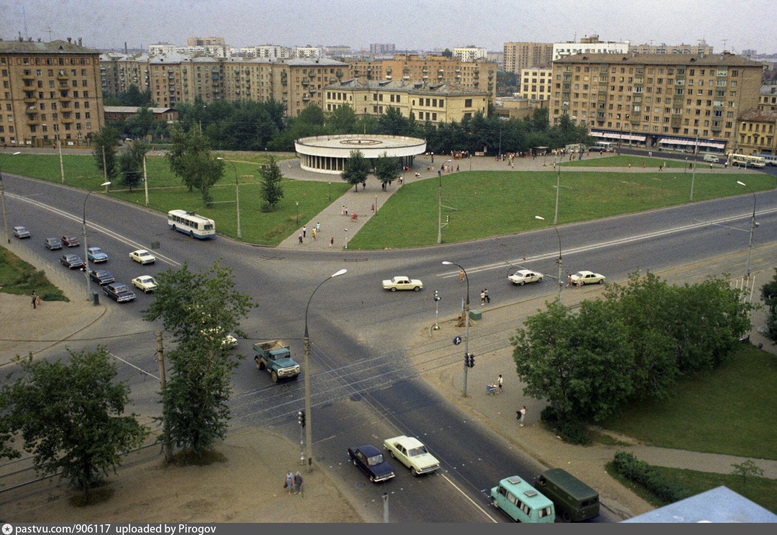 Москва 1974. Пл. Краснопресненская застава в Москве. Ул Краснопресненская застава площадь Москва. Площадь Краснопресненская застава-Фотогалерея. Москва 1974 год.