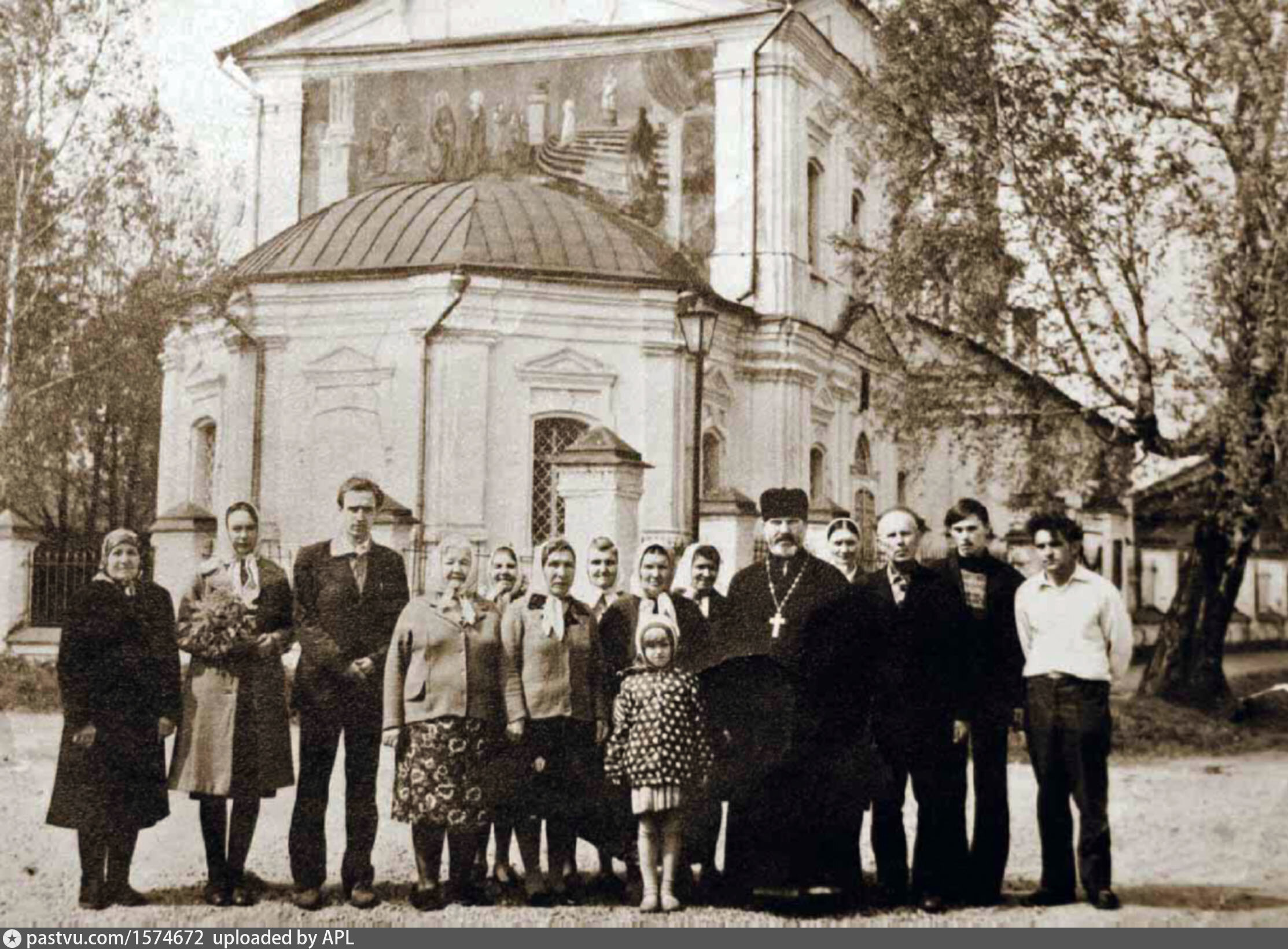 Русская община дмитров. Введенская Церковь Клементьево. Введенская Вохомская Церковь. Введенская Церковь Бестужево. Введенский храм Вязьма.