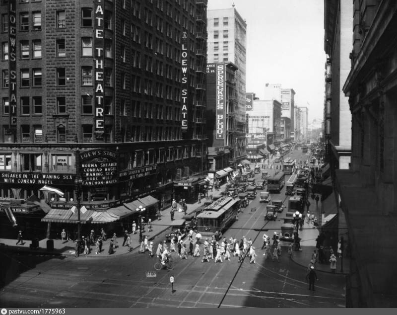 Loew's State Theatre