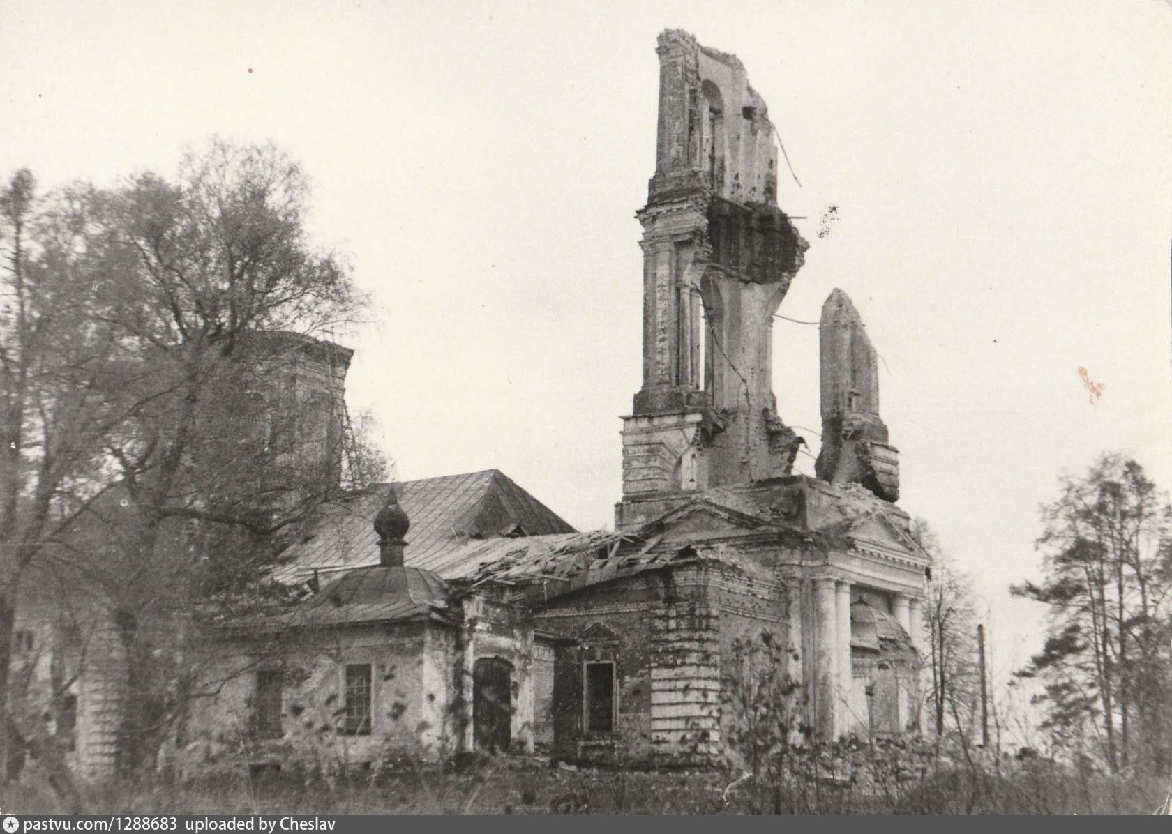 Никольские кострома. Разрушение Никольской церкви Кулебаки. Николаевская Церковь Филисово до разрушения. Никольская Церковь Новониколаевск. Церковь в с Никольское снимок 1941.