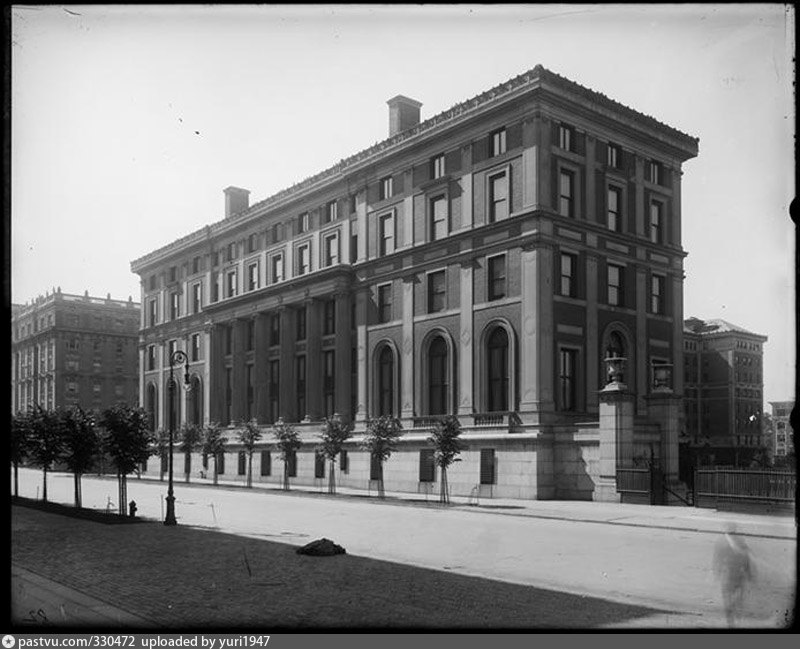 Hamilton Hall at Columbia University.