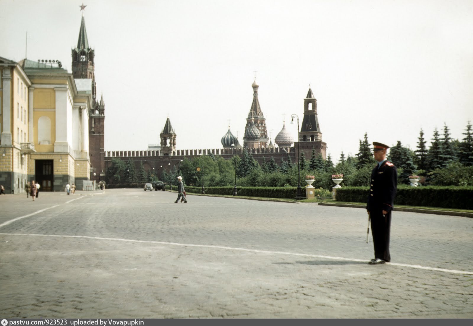 Ссср 2 фото. Джон Шульц фотограф. Москва глазами иностранцев. 1958 Год СССР. Советская Москва глазами иностранцев.