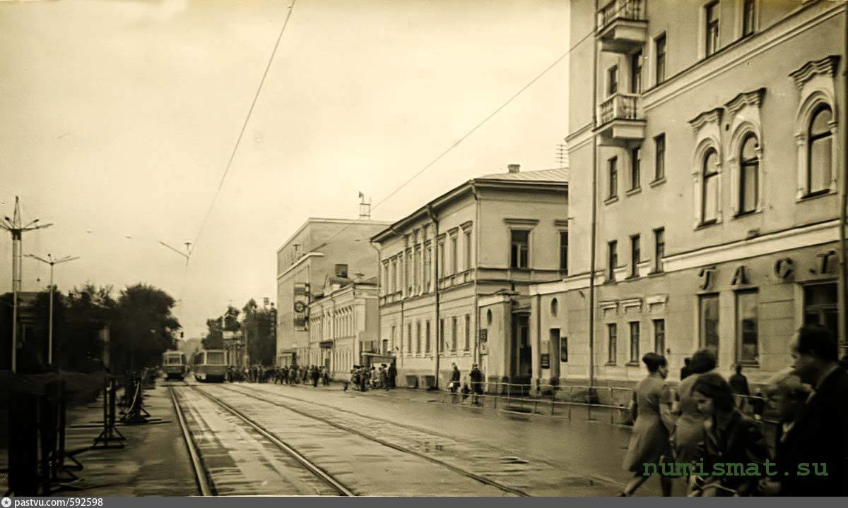 Ленина старая. Улица Ленина Пермь 19 век. Исторические здания на улице Ленина Пермь. Ленина 28 Пермь. Пермь ул Ленина 34.