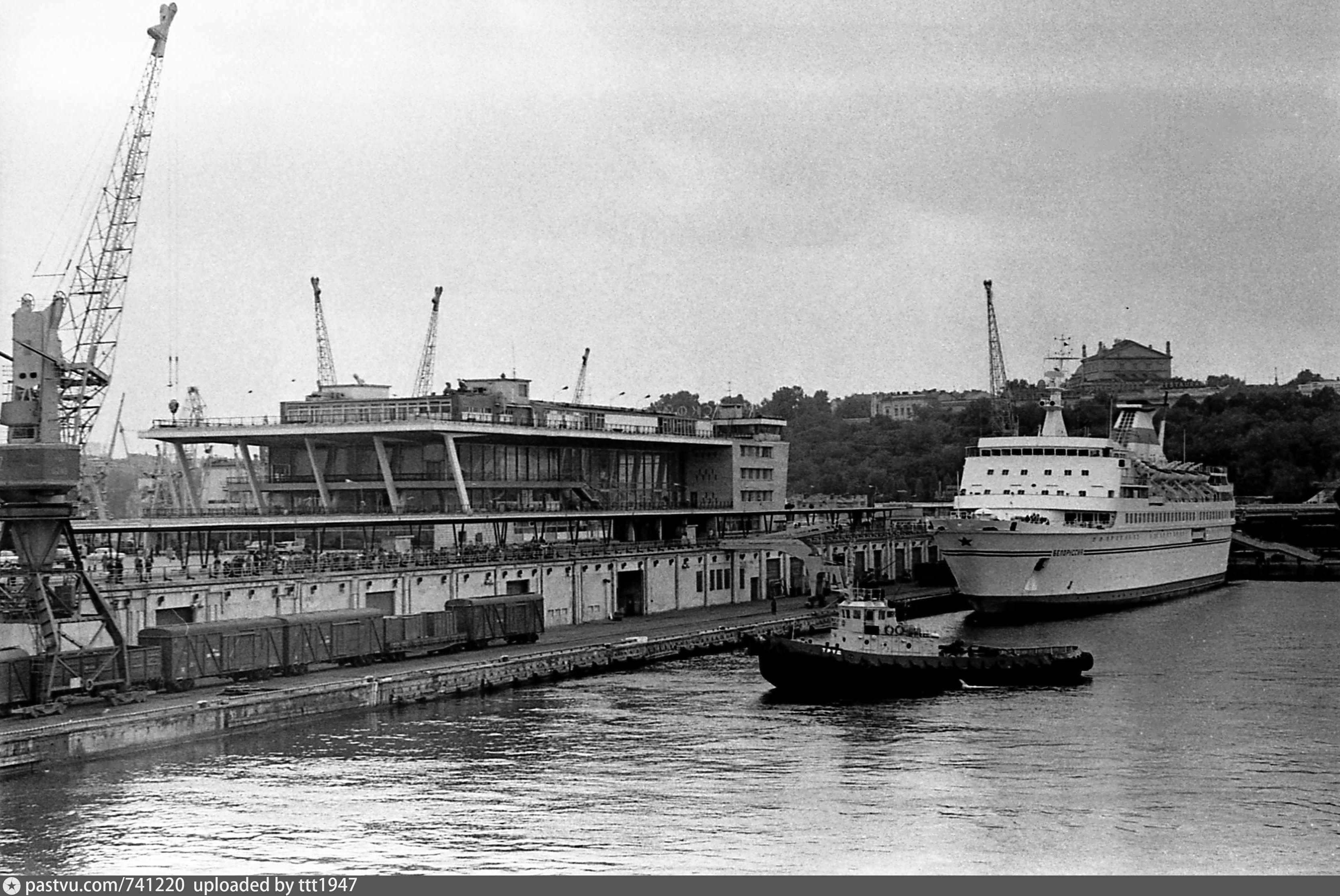 Одесский корабль. Морвокзал Одесса СССР. Теплоход Одесса. Одесса 1979.