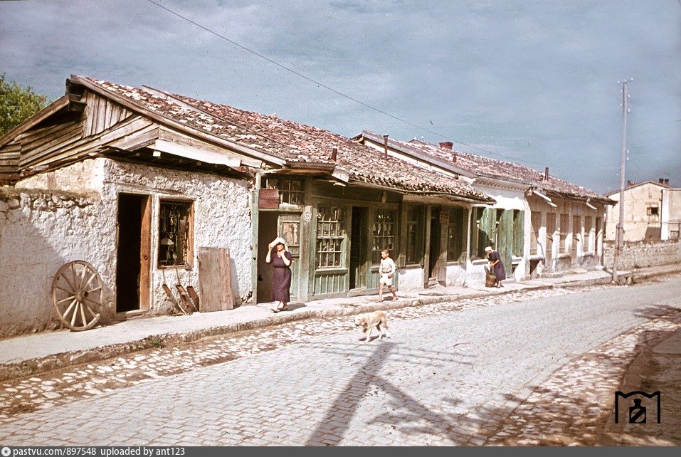 Бахчисарай ул ленина. Главная улица Бахчисарая. Старый Бахчисарай. Старая часть Бахчисарая. Главная улица Бахчисарая 16 век.