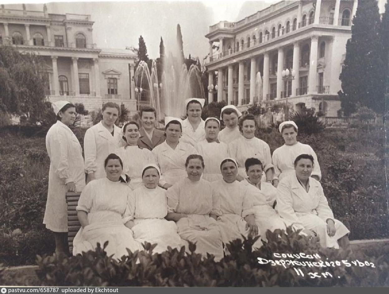 Медсестра пансионат москва. Медсестра в санатории. Старшая медсестра санатория. Коллектив медсестер. Детский санаторий СССР.