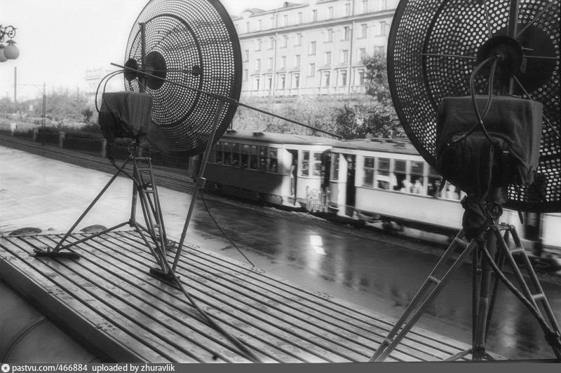 Тв станция. Свердловск 1958. Передвижные Телестанция СССР. Передвижная телевизионная станция ПТС-52. Китай телевизионная станция 1958 год.