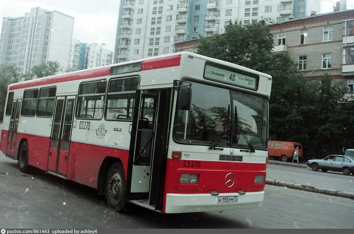 Автобус 90. Автобусы Мерседес 90-х. Автобус Мерседес 90х годов. Автобус городской 90х. Автобус 90 Москва.