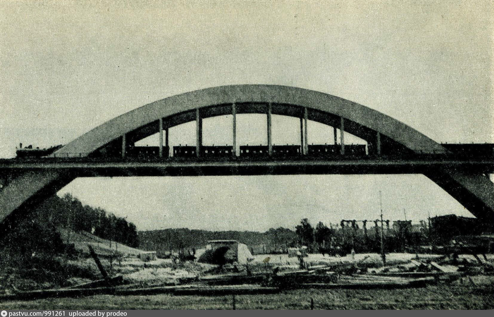 мост через канал москвы