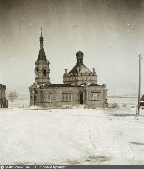 Новочеркасск 1942. Церковь Константина и Елены Новочеркасск. Константиновская Церковь Новочеркасск. Церковь святых равноапостольных Константина и Елены, Новочеркасск. Церковь на Крылова Новочеркасск.