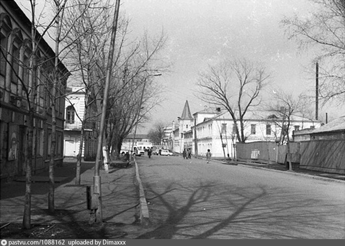 Погода в калинине. Уссурийск улица Калинина. Город Калинин 1987 год. Улицы старого Уссурийска с улицами. История улицы Калинина.