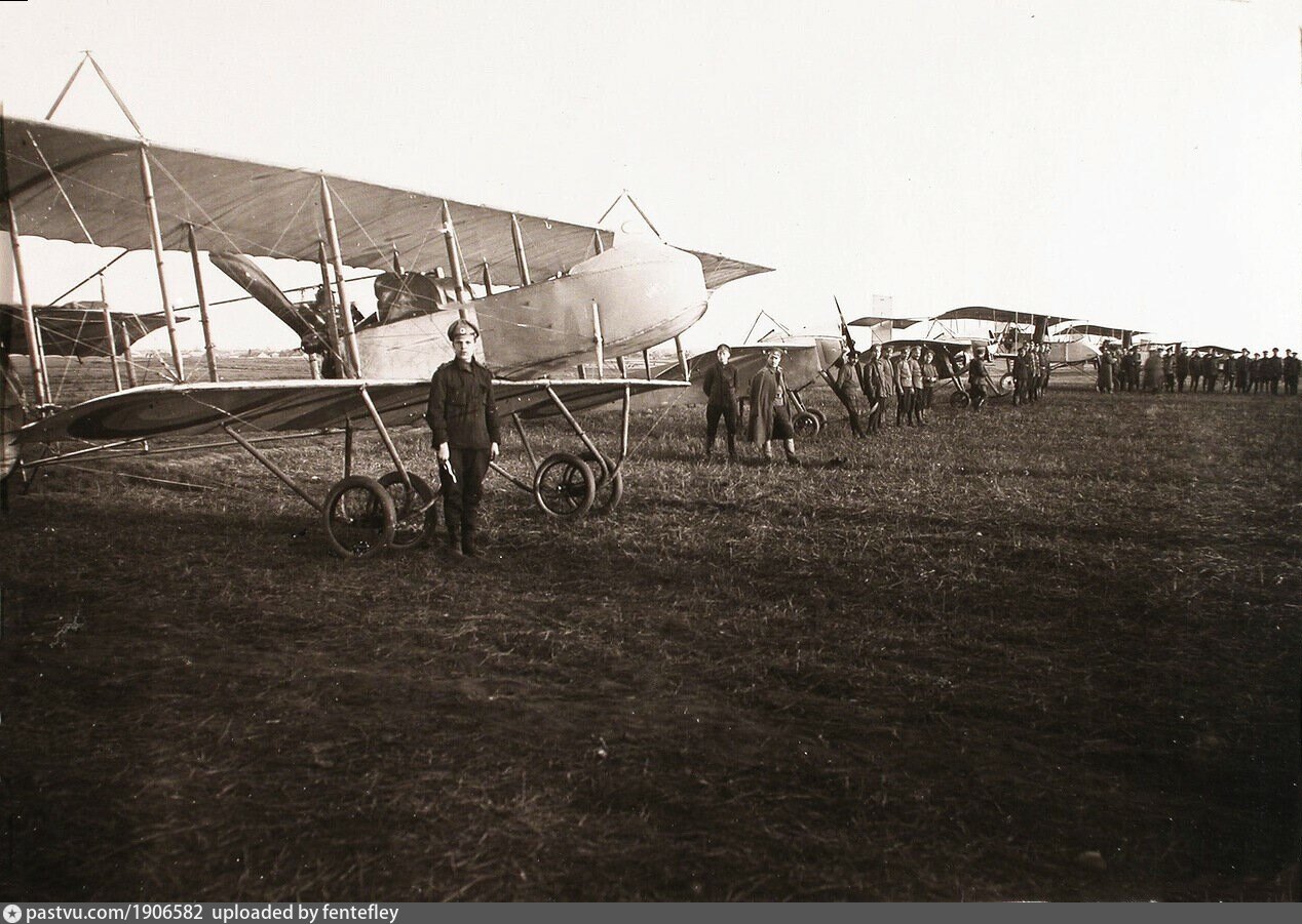 Воздушная рота. Самолеты Фарман и Вуазен. Фарман 4 самолет. Аэродромы первой мировой войны. Аэродром первой мировой.
