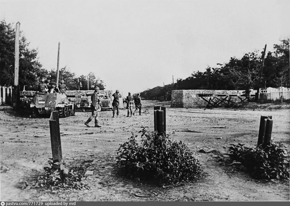 Оккупация ростова на дону. Оккупация Ростова на Дону 1941. Оккупация Ростова на Дону в 1941 и 1942гг. Рабочий городок Ростов на Дону 1942 год. 1-Ая оккупация Ростова на Дону.