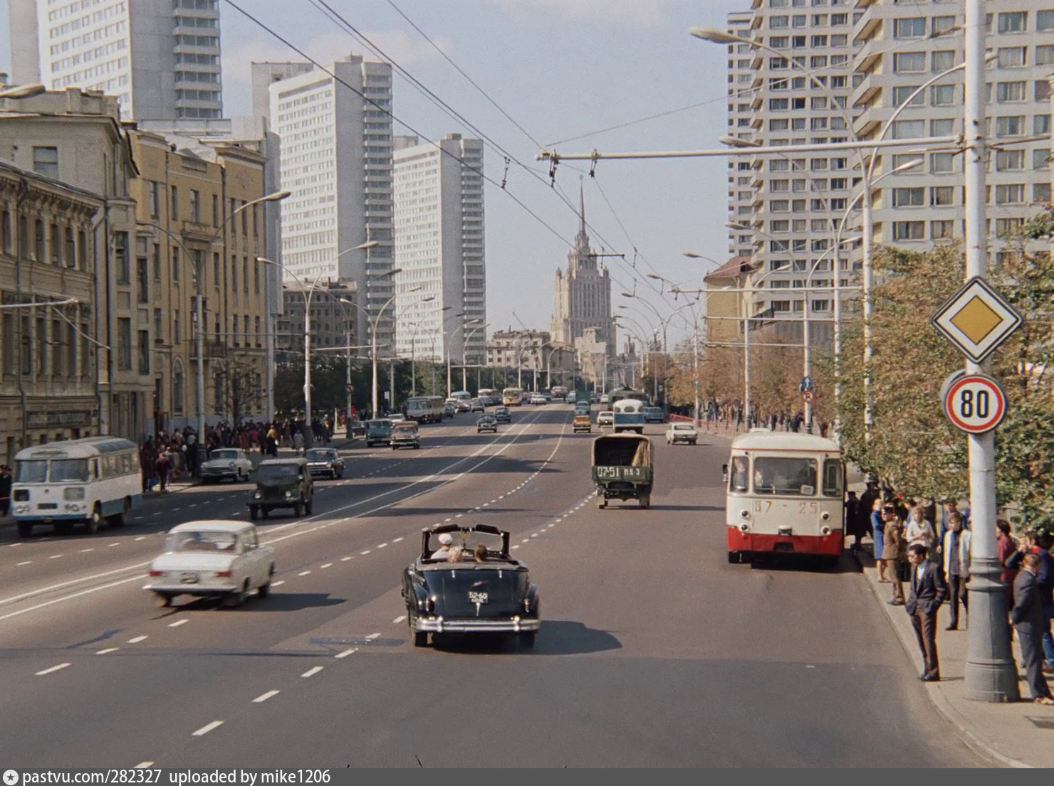 Улица 80. Москва новый Арбат 1972. Новый Арбат Москва в 90. Новый Арбат в 90-е. Проспект Калинина 1973.