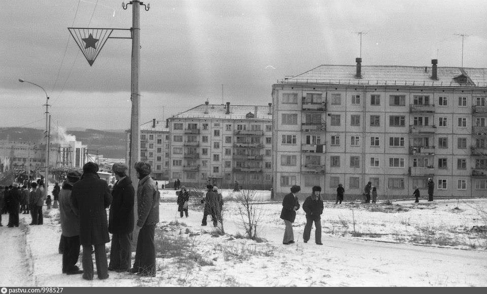 Улица 50 лет города. Старый Усть-Илимск. Усть-Илимск СССР. Усть Илимск 1970. Усть Илимск 1980.