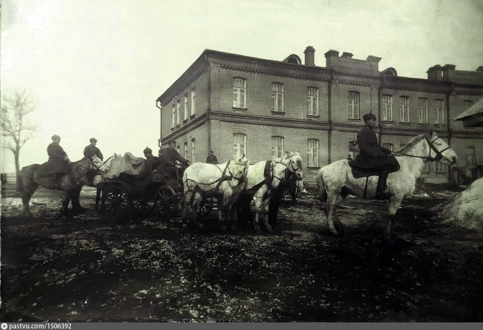 Амурская область казарма 40- 50 года. Белощелье 1924 год. Иваново 1924 год фото. Челябинск 1924 год преобразован в ЧОУО.