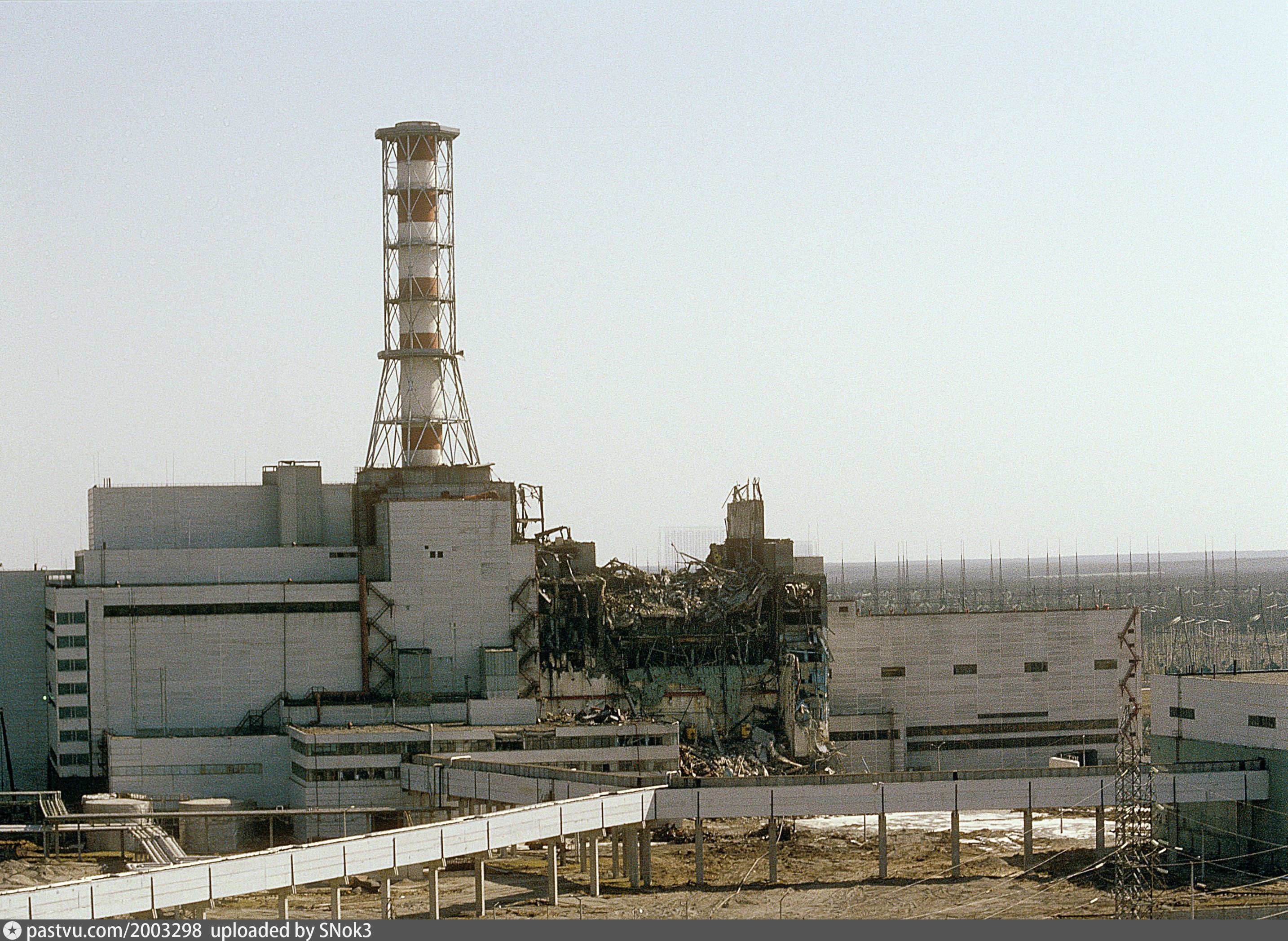 Черно аэс. Чернобыльская АЭС 1986. 4 Энергоблок ЧАЭС 1986. Чернобыль АЭС до аварии 1986. Атомная электростанция Чернобыль 4 энергоблок.