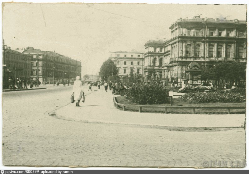 Площадь труда улица. Площадь труда Ленинград. Ленинград 1955 год площадь труда. Площадь труда Санкт-Петербург 1936. Булочная на площади труда. Ленинград.