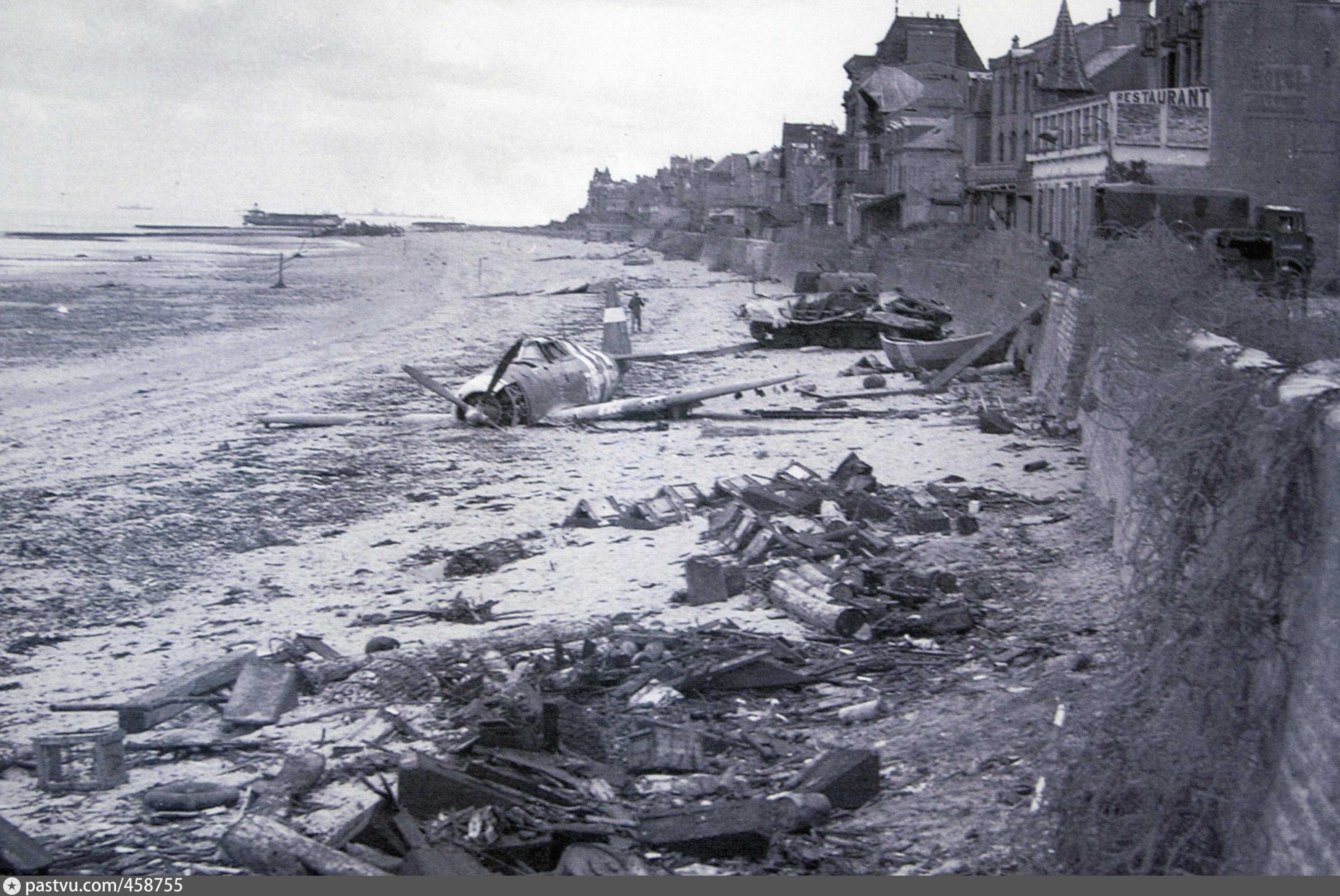 День нормандии. Высадка в Нормандии 1944. День д Нормандия 1944. Пляж Нормандии 1944. Высадка в Нормандии (день д, 1944 год).