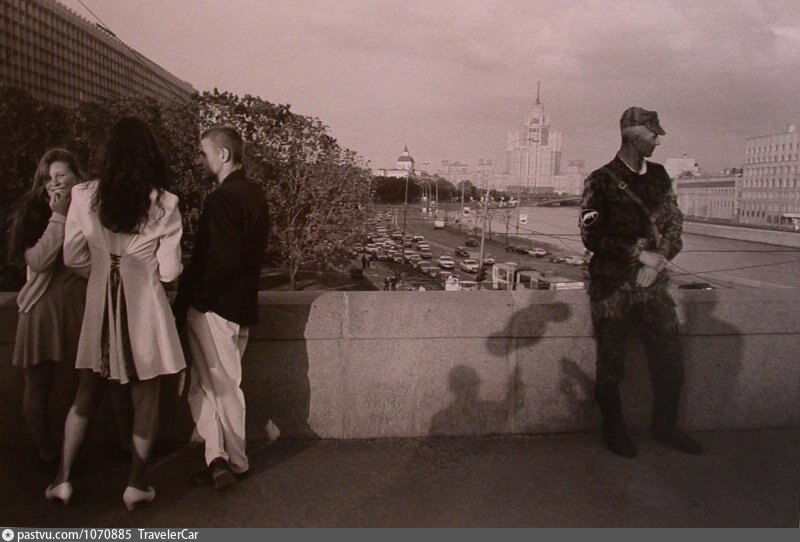 Свободный 90. Москва 1996 год. Свободные 90е. 1996 Год Москва выставка. Фотографии Москвы 1996.