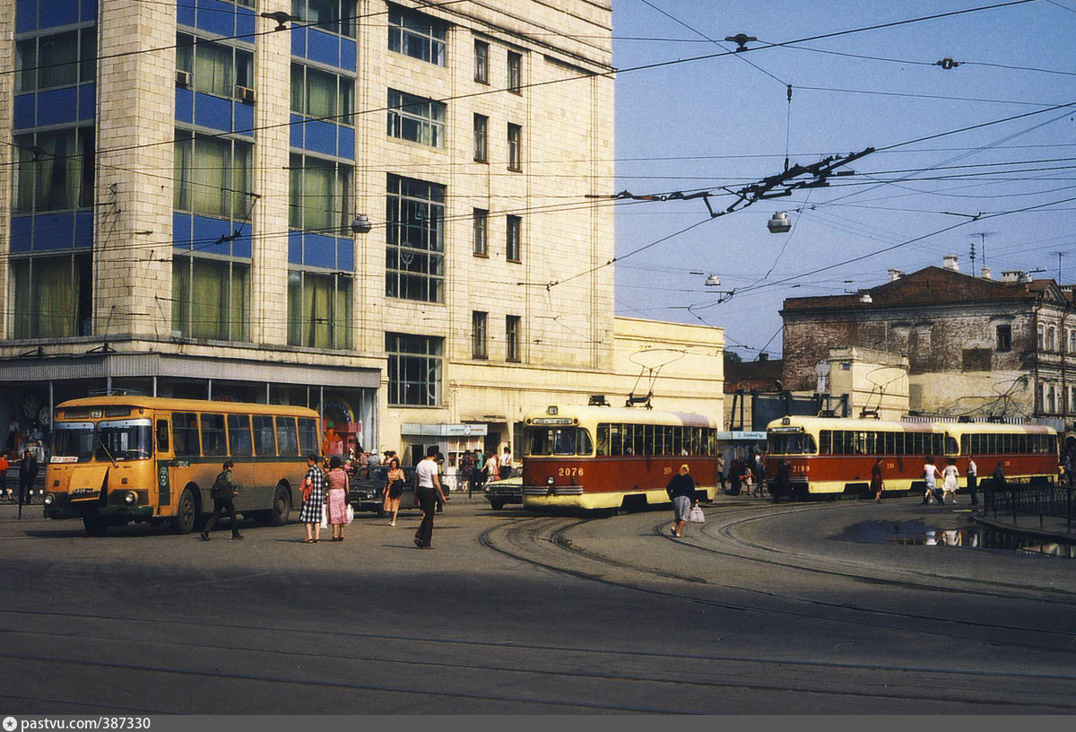 Казанские 80. Казань 80е. Казань 1990 год. Трамваи Казань 80-е годы. Казань 80-х.