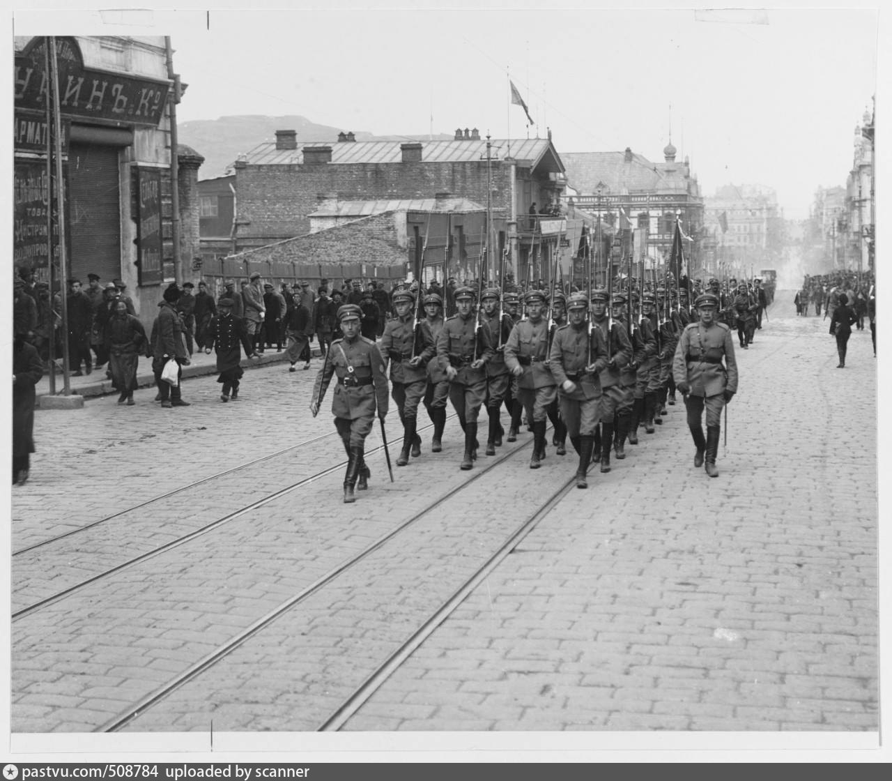 Французские войска в одессе. Парад интервентов во Владивостоке, 1918г.. Интервенция 1918 года. Военная интервенция в России в 1918. Американские войска во Владивостоке 1918 год.