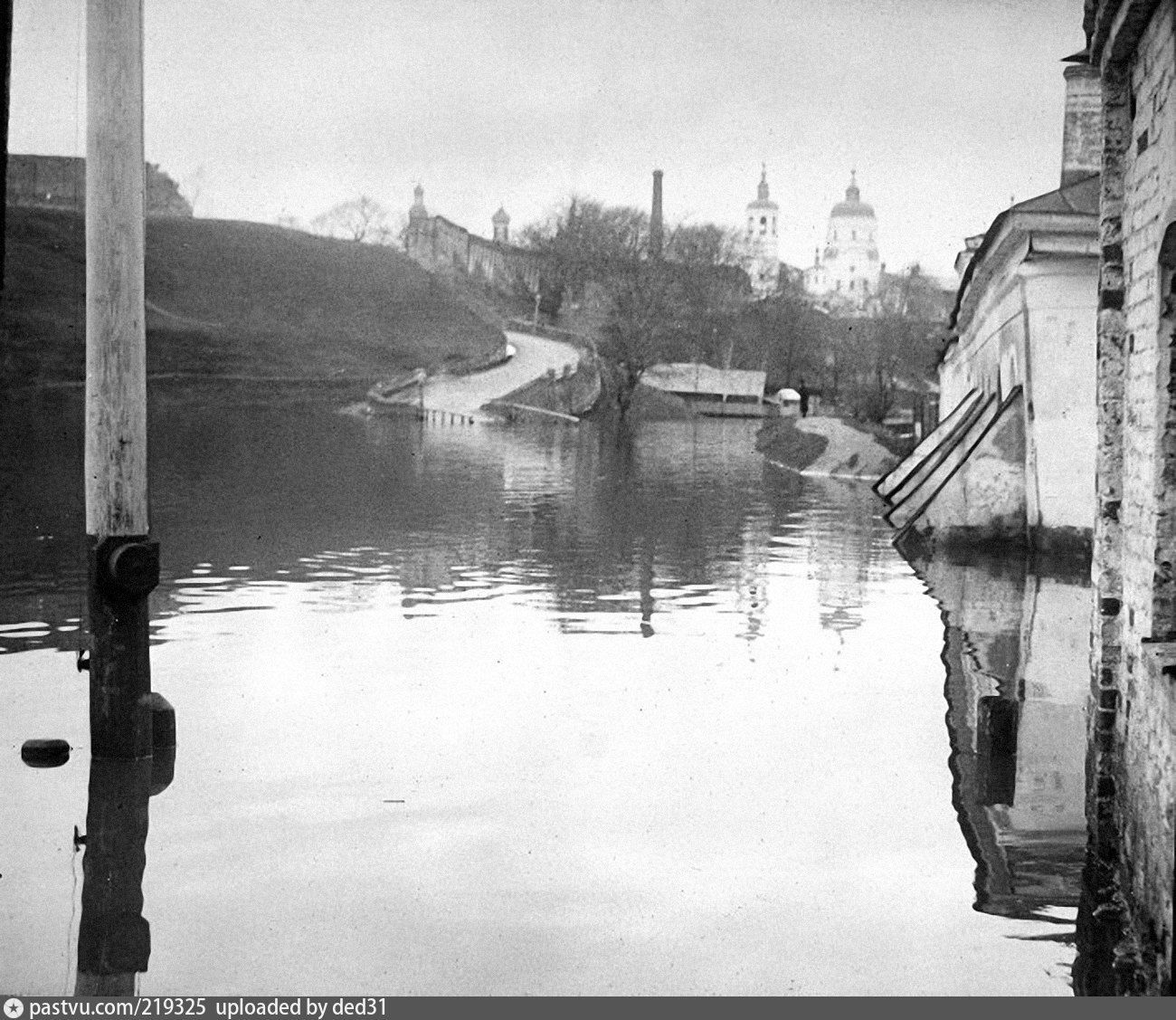 Серпухов история города. Древний Серпухов. Серпухов исторический. Серпухов в 1960. Старый Серпухов в фотографиях.