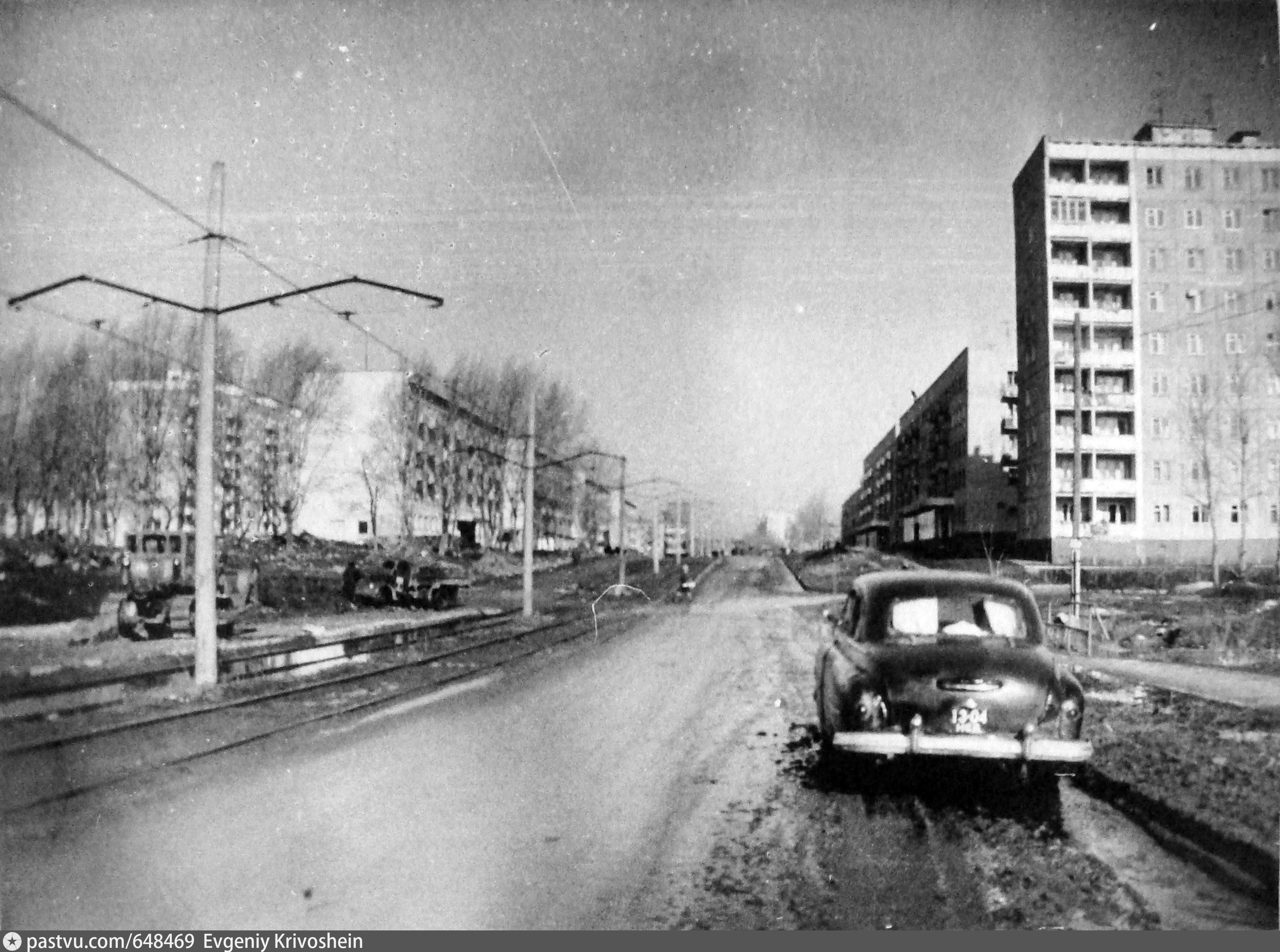 Плохая история в новосибирске. Улица Учительская Новосибирск 1970. Ул Учительская Новосибирск. Станиславский жилмассив Новосибирск. Новосибирск троллейный жилмассив в 90е.