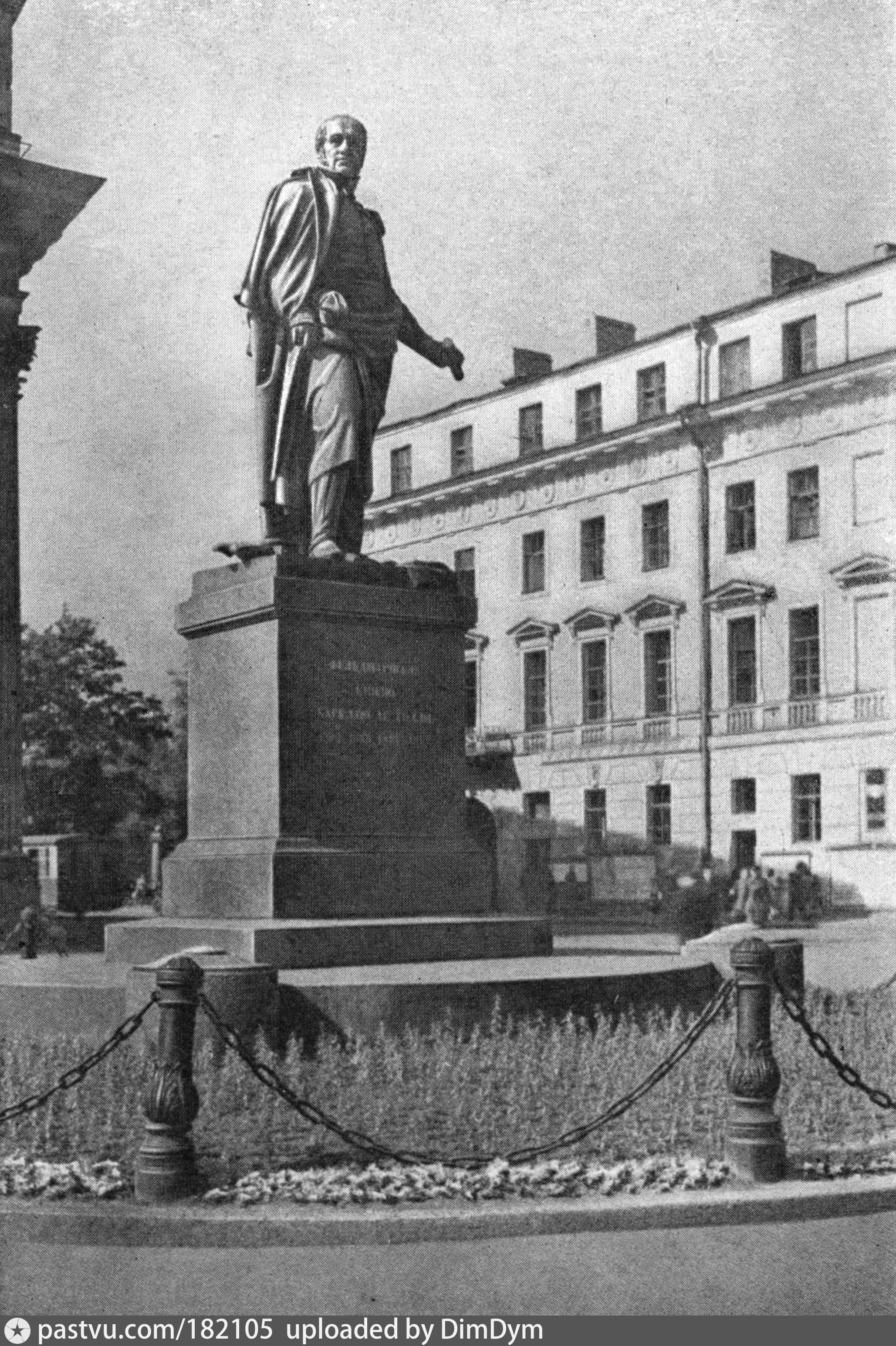 памятник барклаю де толли в санкт петербурге