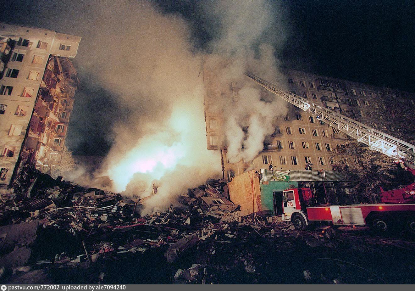 Российский терроризм. Взрыв дома на улице Гурьянова 1999. Взорванный дом на улице Гурьянова в Москве.