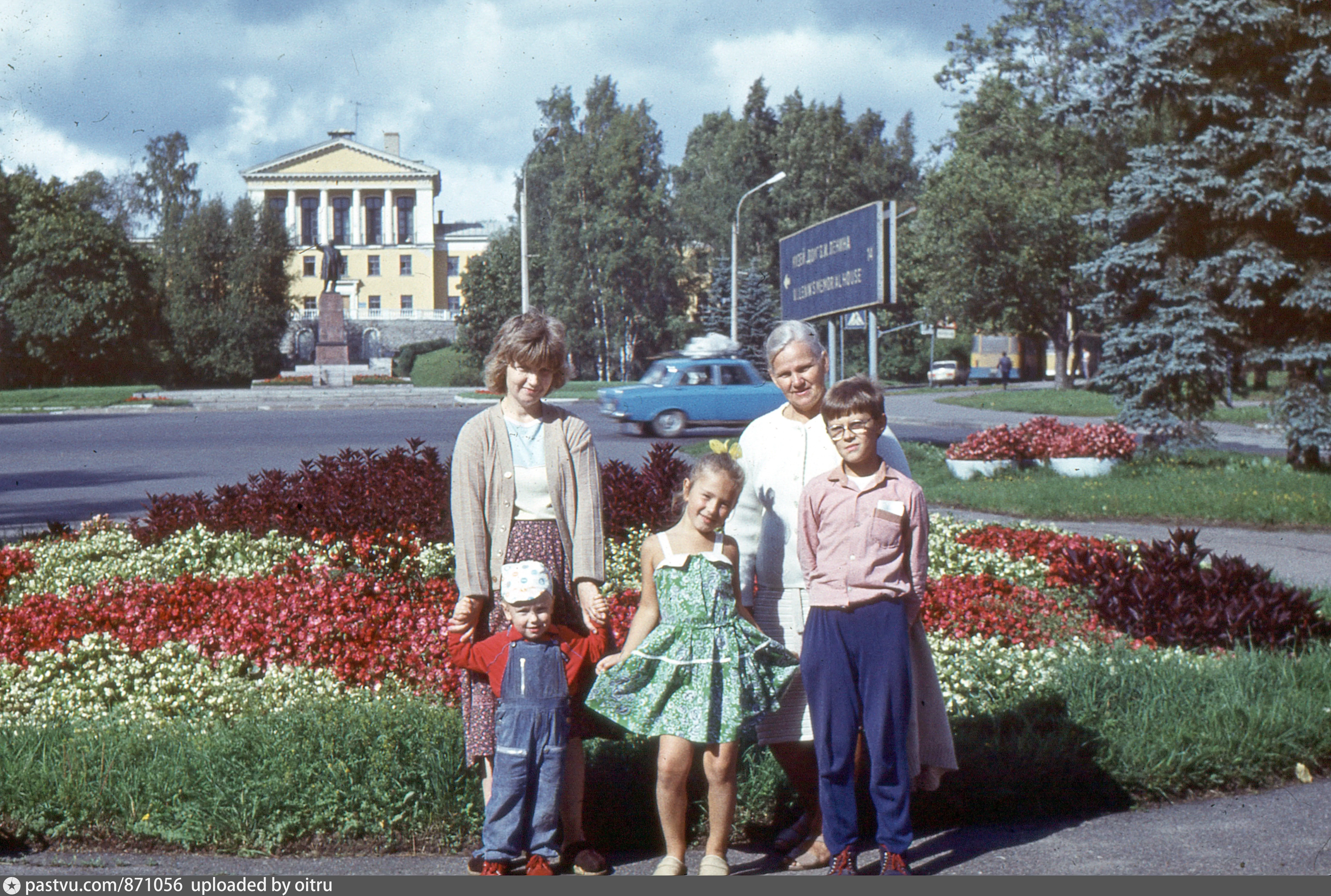 Советский сайт. Реальные фотографии СССР. Любительская фотография в СССР. Фотографии СССР,которые вижу впервые. Любительские цветные фото.