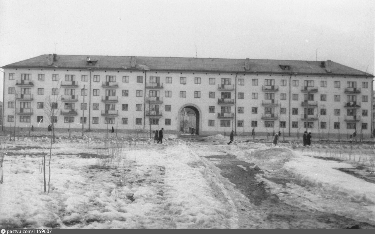 Волосово на фотографиях 50-80 годов. Старые фото улицы Мерецкова. Маарду 1977 год улица Кеемикуте.