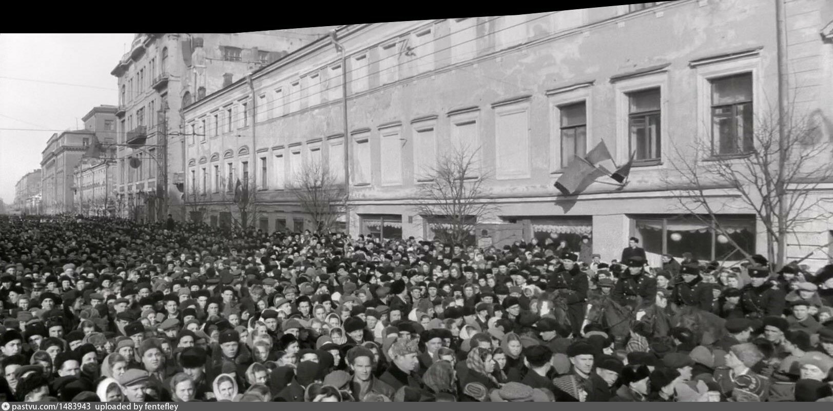 сталин на улицах москвы