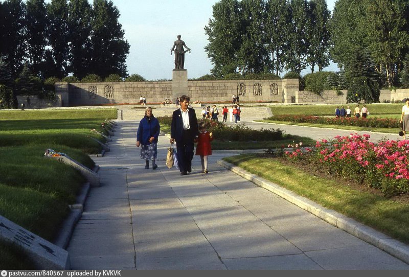 Мемориал пискаревское кладбище фото