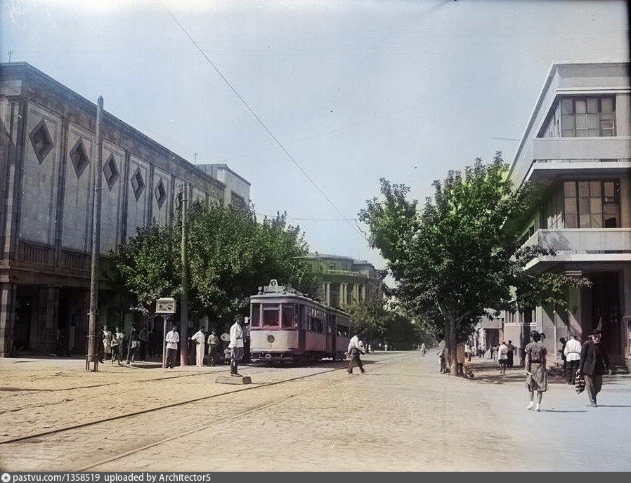 Улица туманяна ереван. Ереван 1970 год. Абовяна улица Ереван 1930. Ереван 1980 год.
