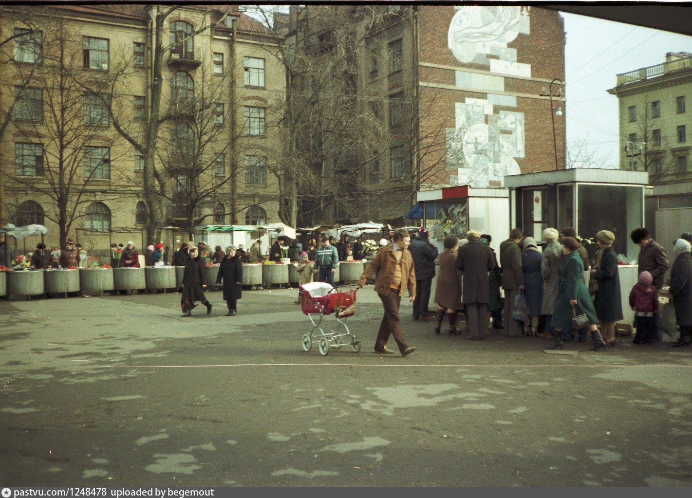 Ленинград 1983. Ленинград 1983 год. Ленинский проспект в 90-е годы. Ленинград фотосессия.