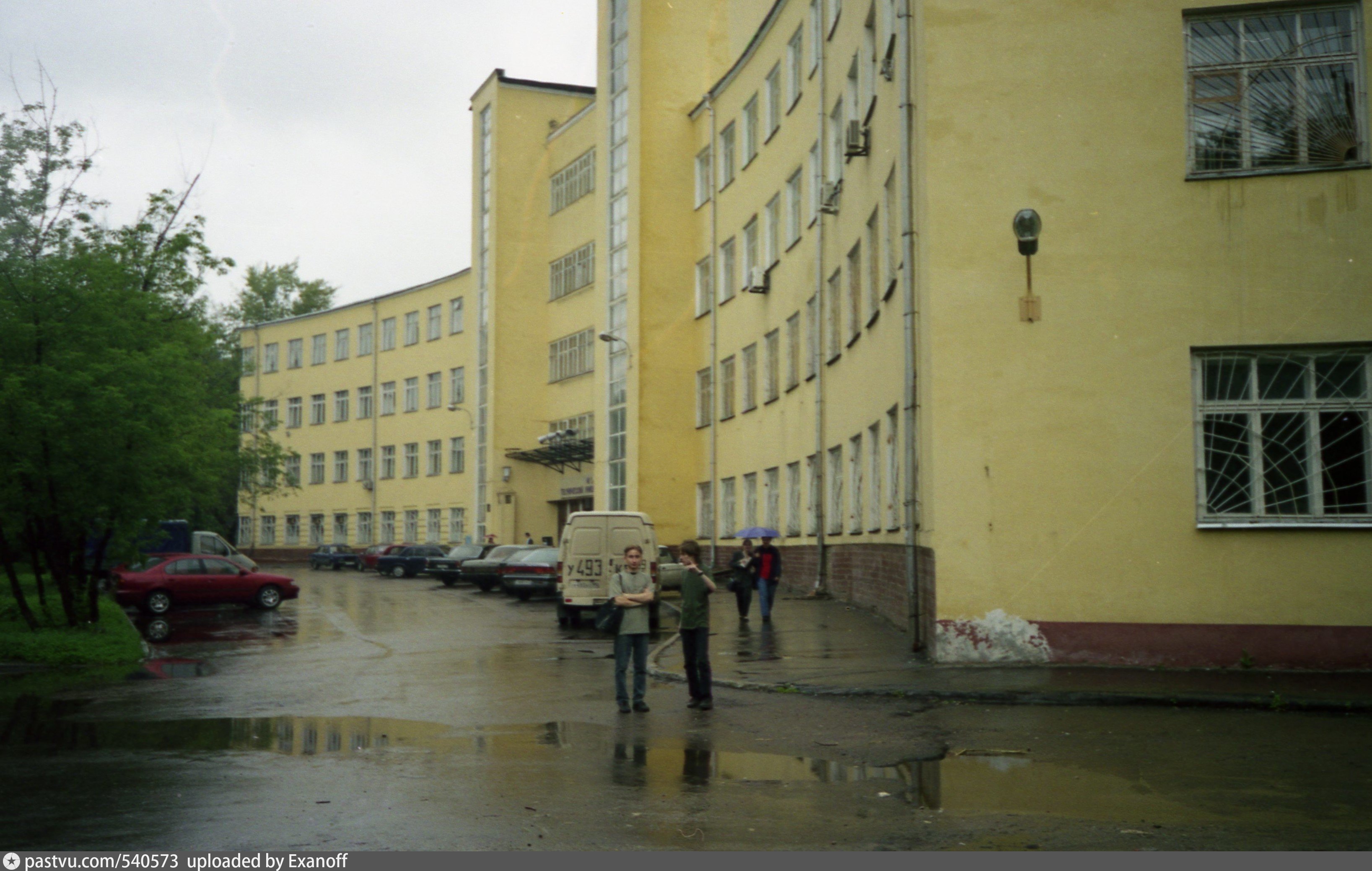 Вуз связи. Московский технический университет связи и информатики Москва. МТУСИ здание. Московский электротехнический институт связи МЭИС. МТУСИ главное здание.