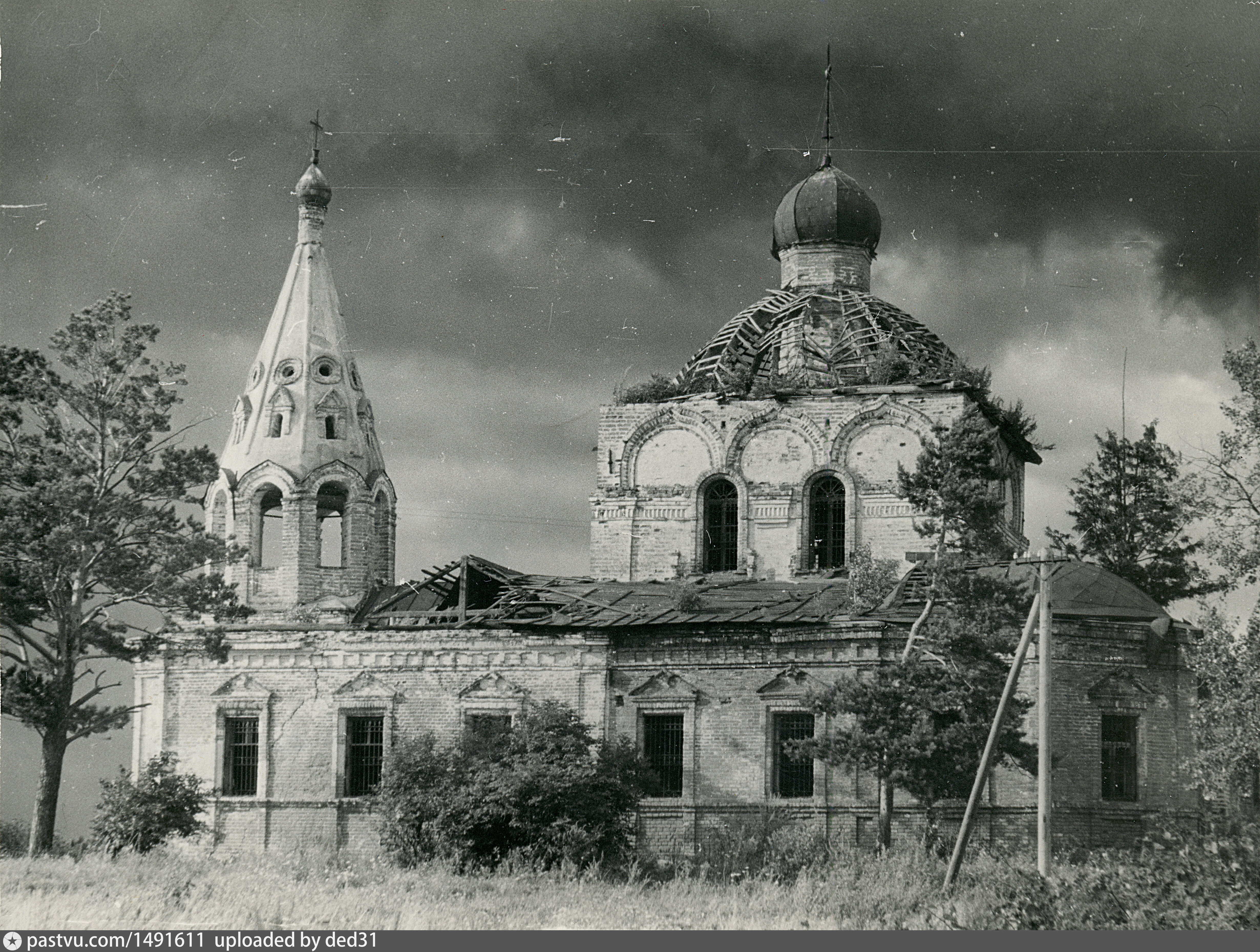 Церковь Архангела Михаила в Десне