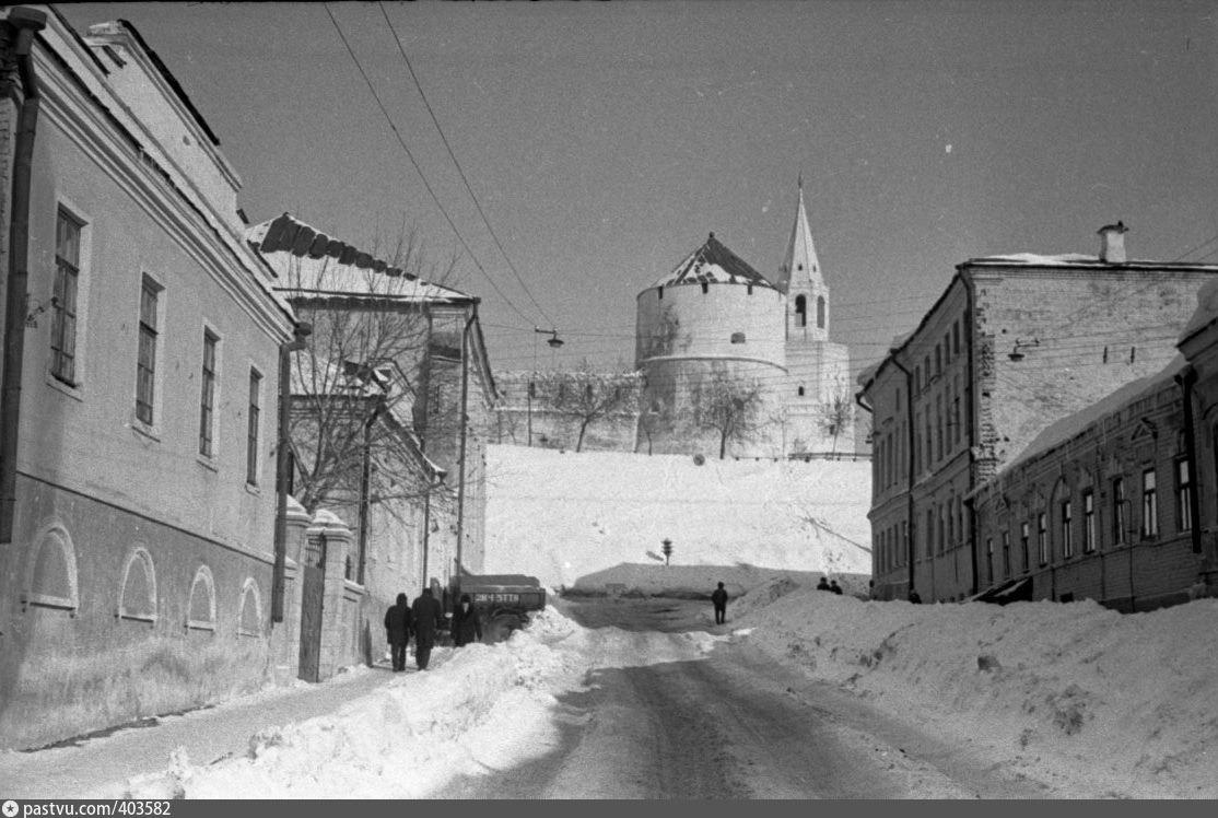 Казань советская 20. Старая Казань Кремль 70 е. Казанский Кремль 20 век. Казань Кремль 80е. Кремль Казань 19 век.