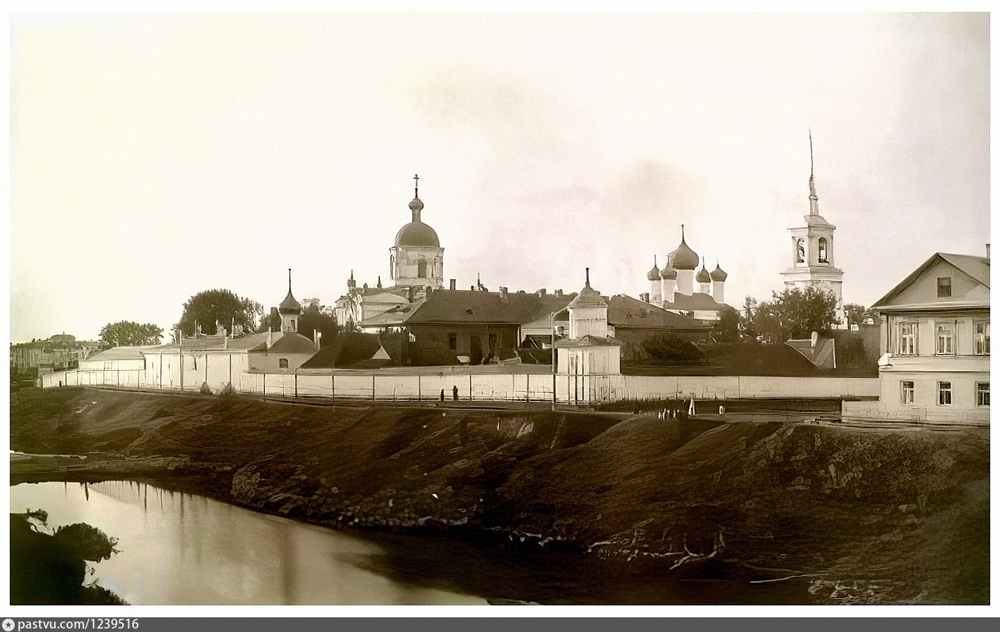 Монастырь 1900