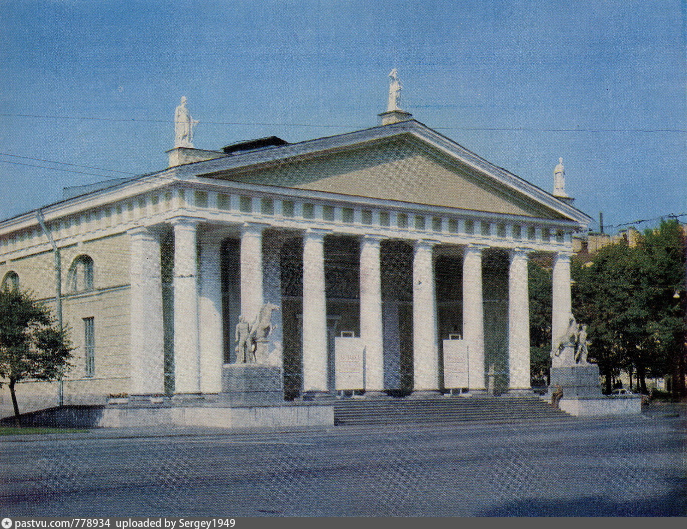 манеж конногвардейский в санкт петербурге