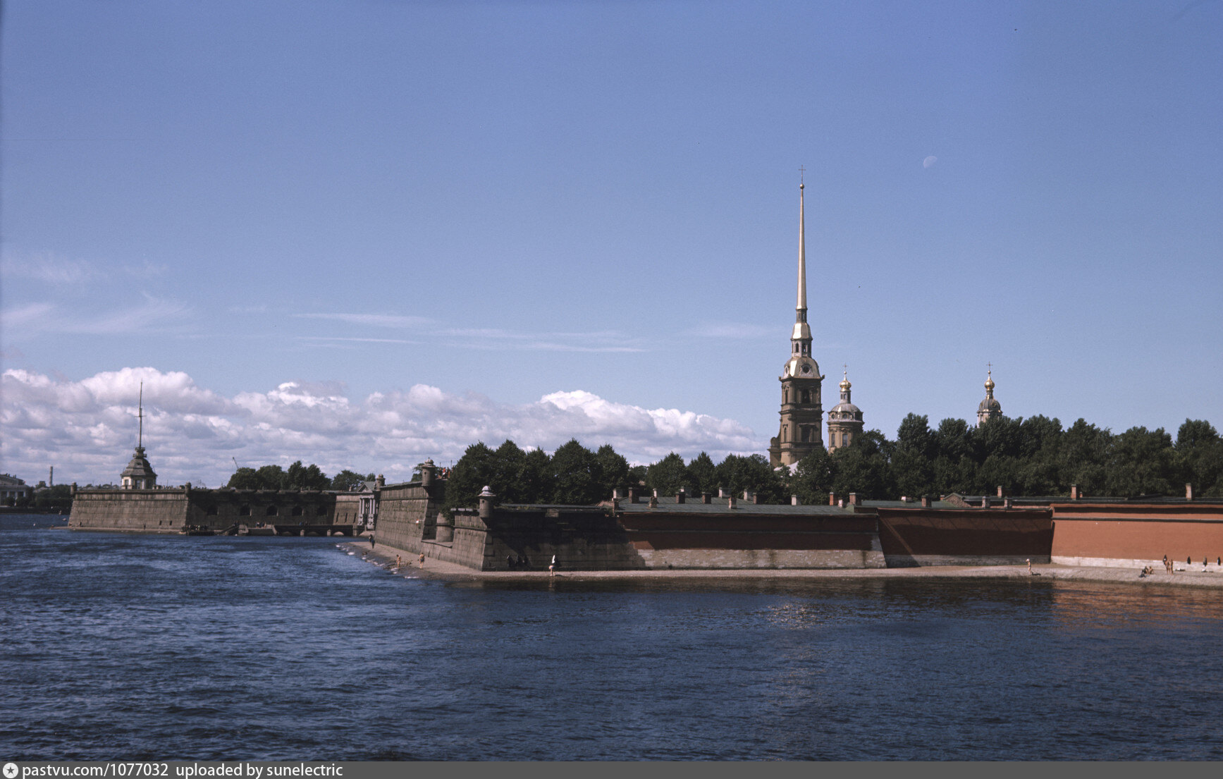 Как выглядит петропавловская крепость в санкт петербурге фото