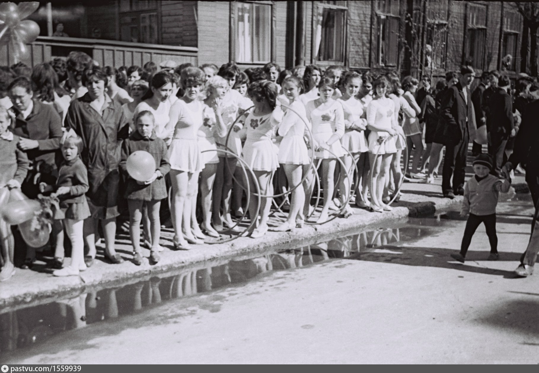 1973 год. Сызрань 1980. Фотографии 1973 года. 1973 Демонстрация. Первая демонстрация в СССР 1973.