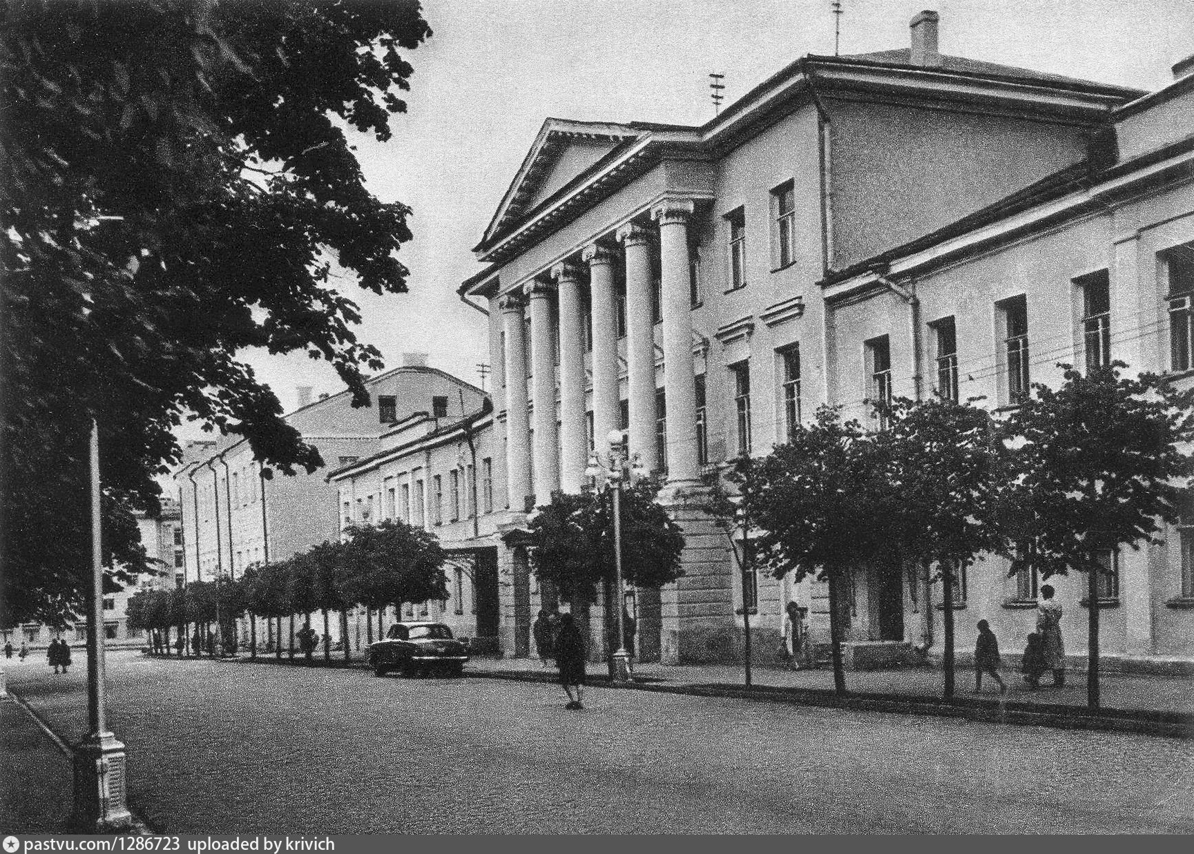 Смоленский институт. Медицинский институт Смоленск. Старый Смоленск СМОЛГУ. Смоленск здание мединститута 1971. Мед институт Смоленск 1960 год.