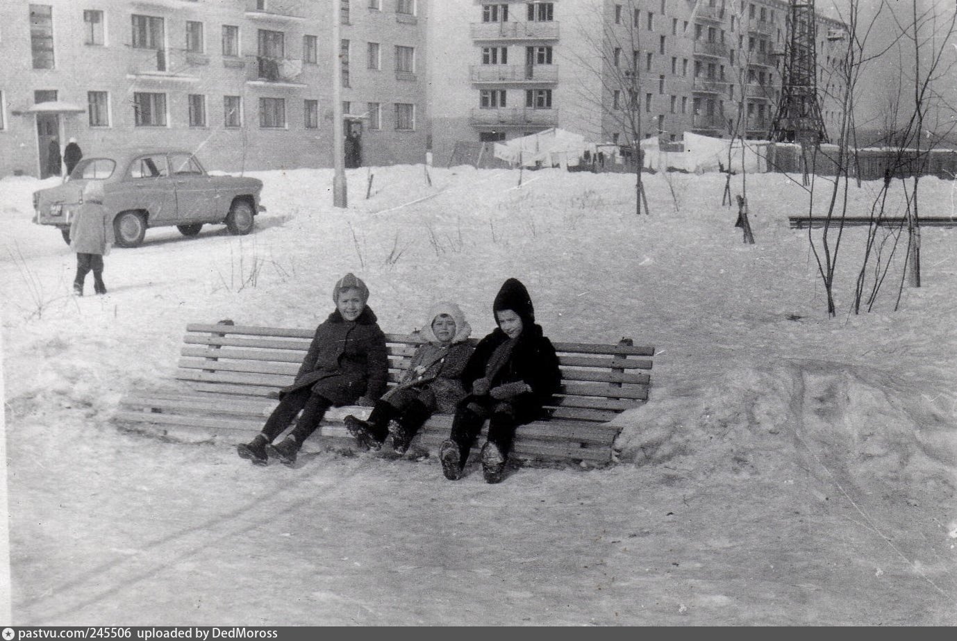 Запрудня. Двор домов № 20 и 22 по ул. Ленина - Retro photos