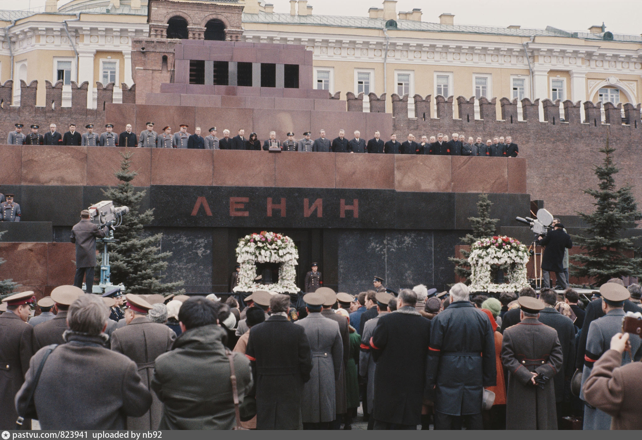 Похороны Гагарина мавзолей