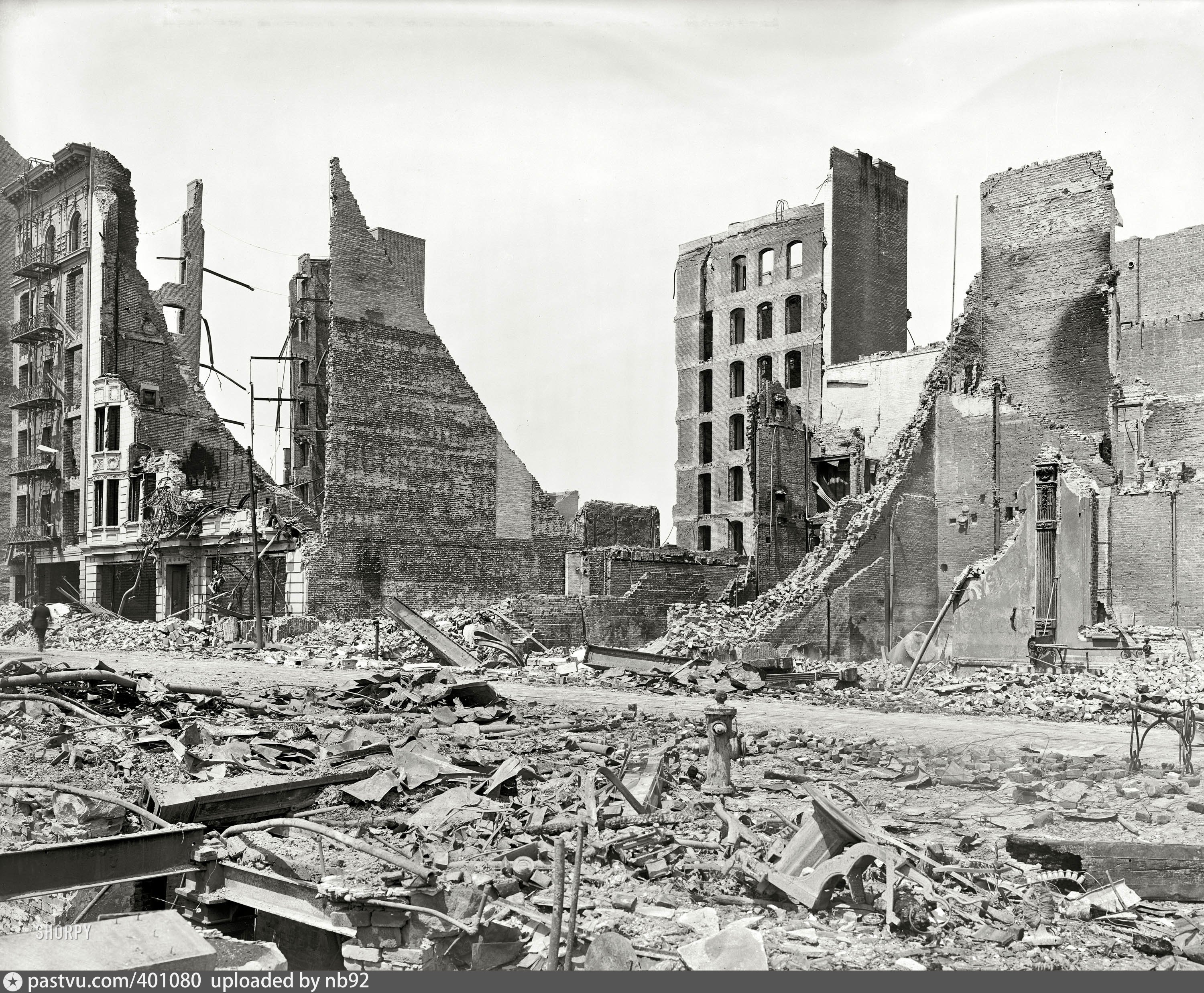 Разрушенная столица. Землетрясение в Сан-Франциско 1906 года. Землетрясение в Сан Франциско 1906г. Сан Франциско после землетрясения 1906 год. 1906 США Сан Франциско землетрясение.