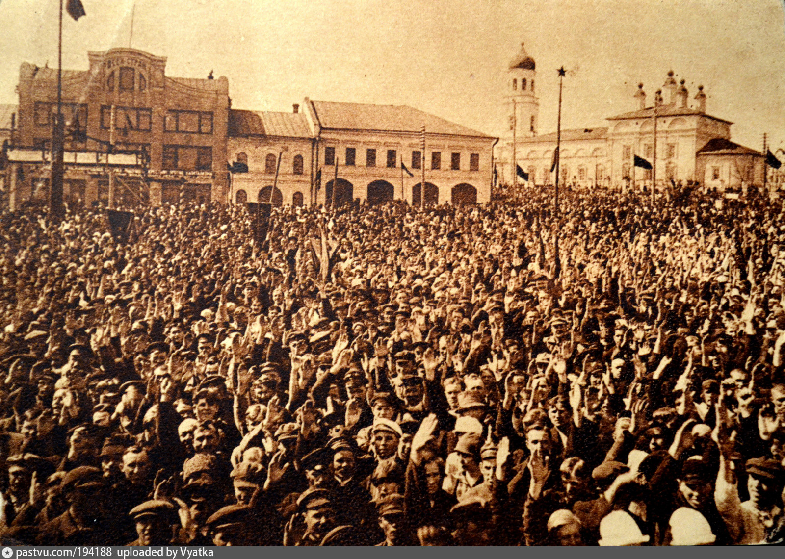 В 17 году будет революция. Революция в России 1917. Россия в 1917 году. Революция 1917 года в России. Октябрьская революция 1917.