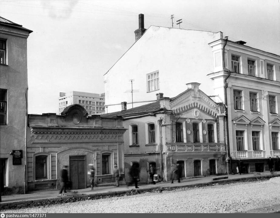 Свердловский дом. Екатеринбург объект культурного наследия Екатеринбург. Улица Радищева старый Свердловск. Старый Екатеринбург улица Радищева. Свердловск ул 8 марта.